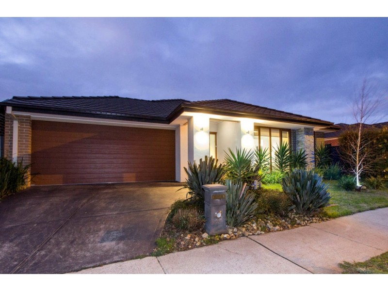 23 Morphetville Street, Clyde North VIC 3978