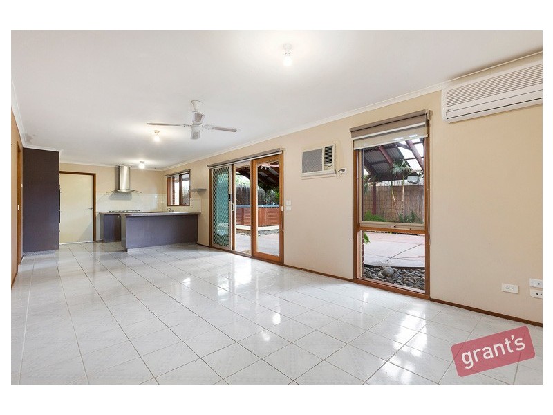 5 Garnet Close, Narre Warren VIC 3805
