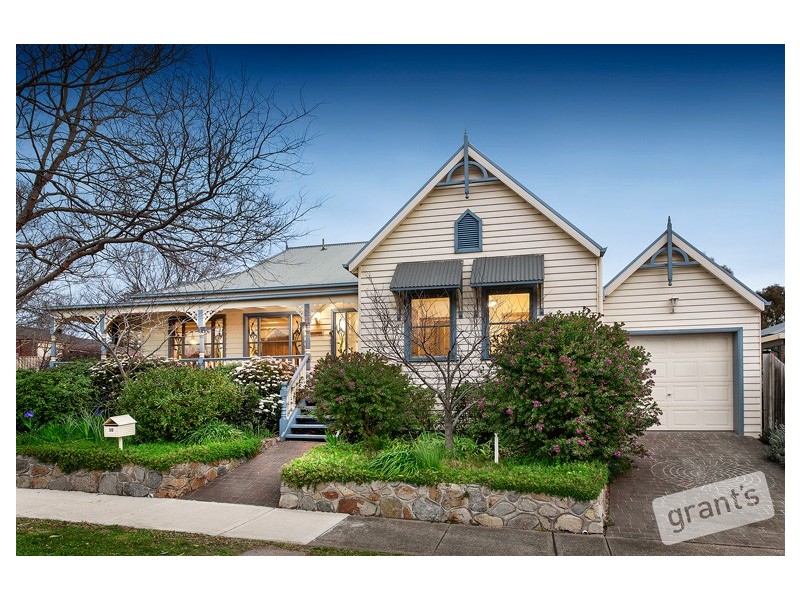 15 Glenside Walk, Berwick VIC 3806