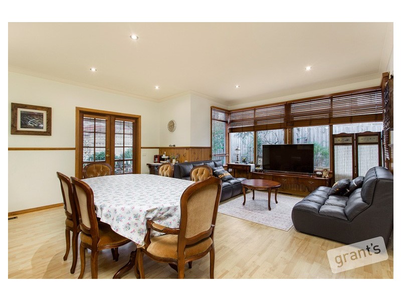 15 Glenside Walk, Berwick VIC 3806