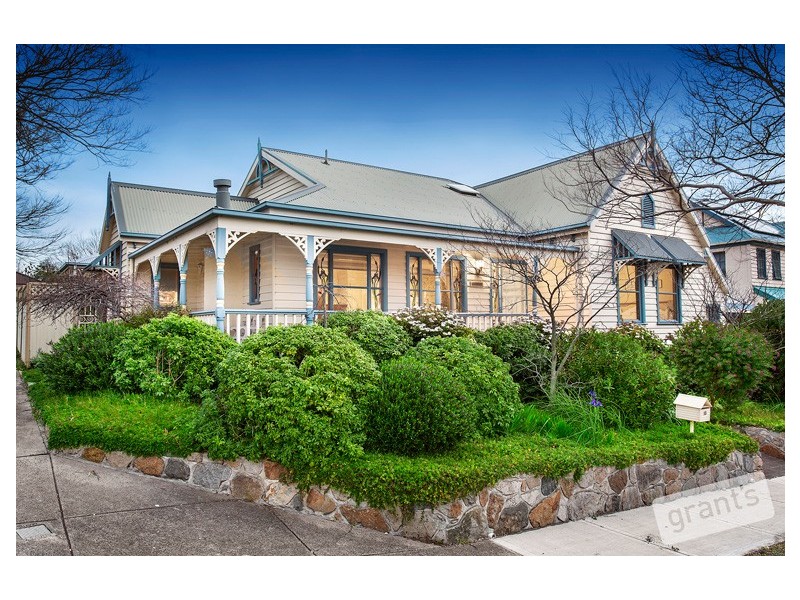 15 Glenside Walk, Berwick VIC 3806