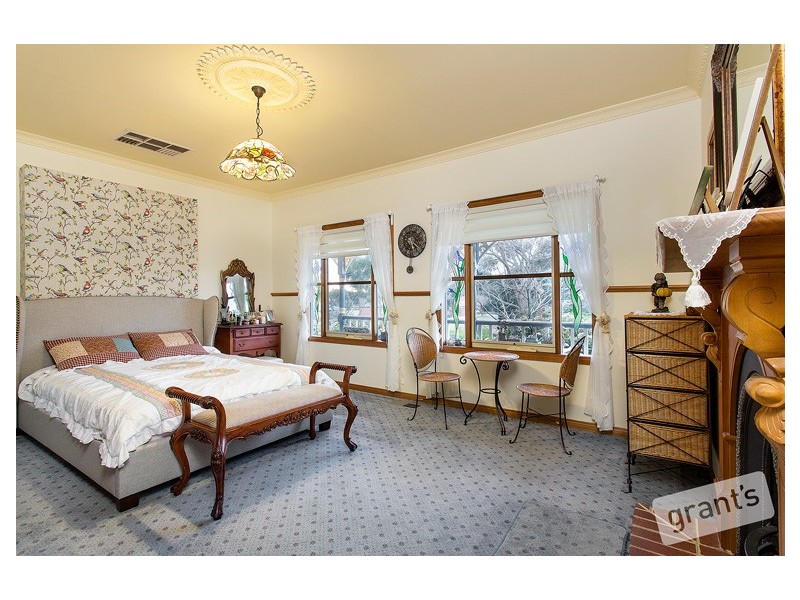 15 Glenside Walk, Berwick VIC 3806