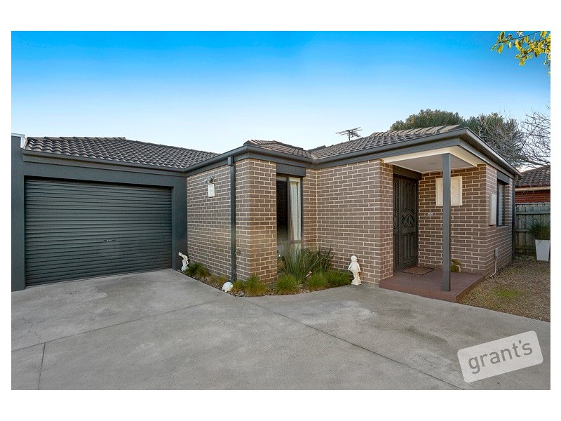 17A Collins Crescent, Berwick VIC 3806