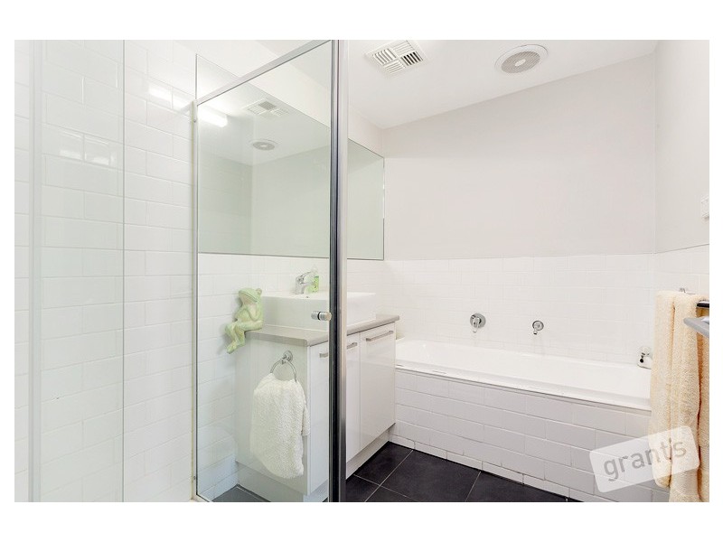 17A Collins Crescent, Berwick VIC 3806