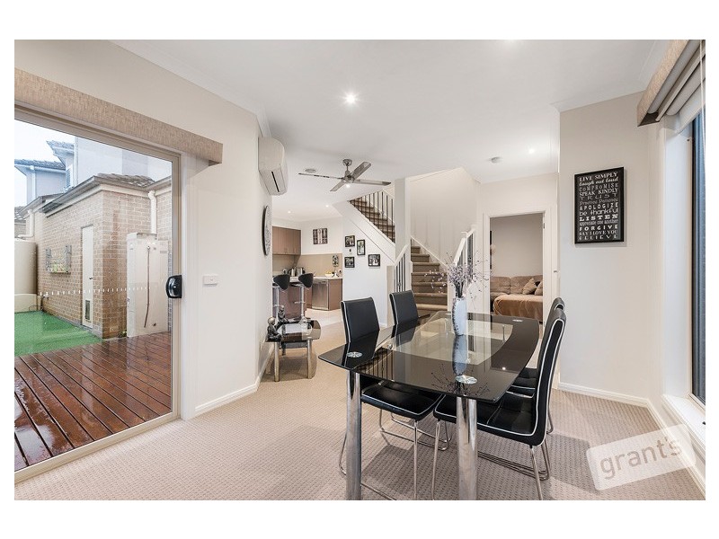 1/4 Daniher Close, Berwick VIC 3806