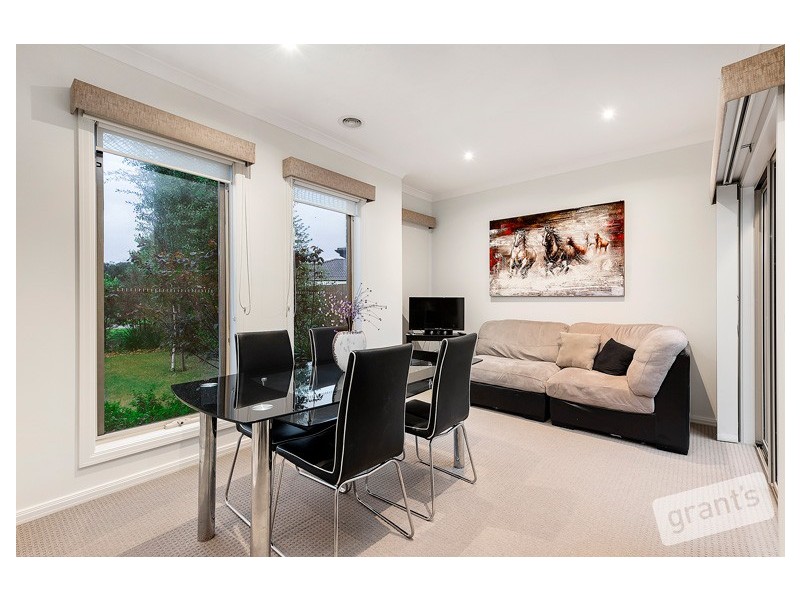 1/4 Daniher Close, Berwick VIC 3806