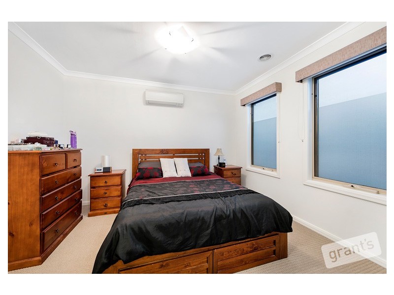 1/4 Daniher Close, Berwick VIC 3806