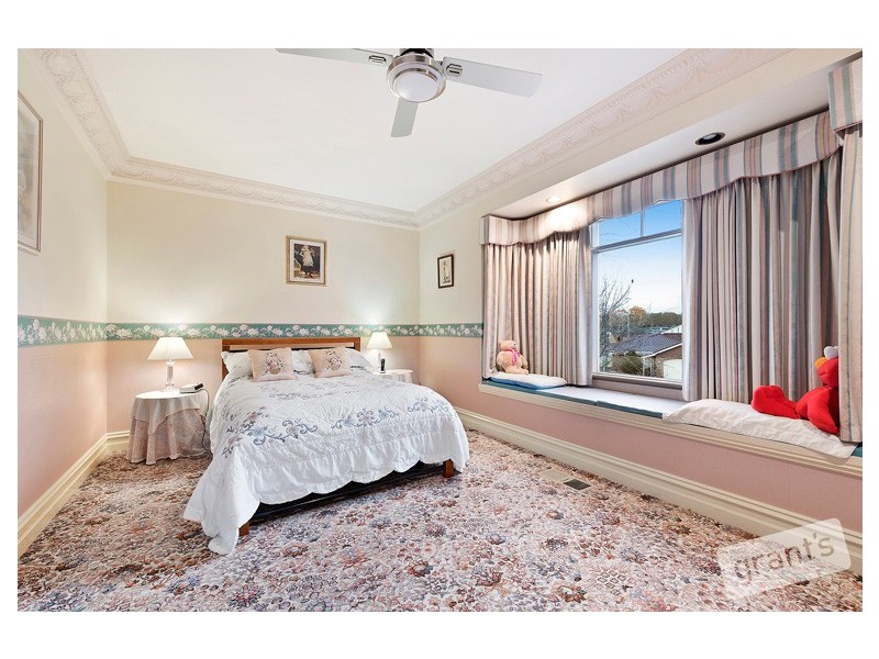 1A Michael Court, Berwick VIC 3806