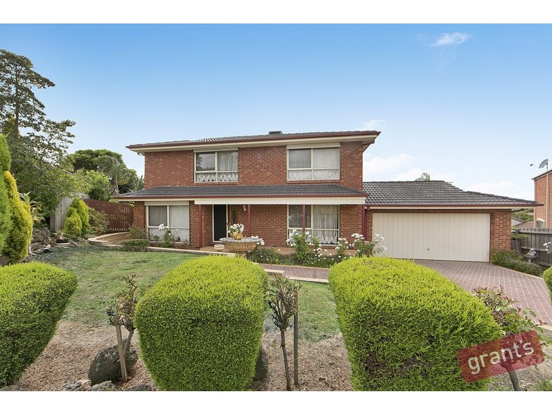 6 Heard Close, Berwick VIC 3806
