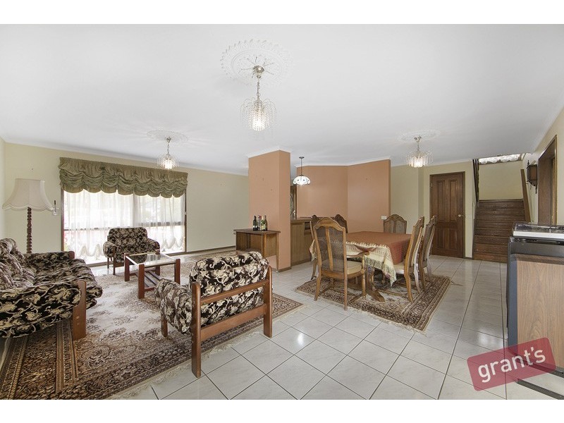 6 Heard Close, Berwick VIC 3806
