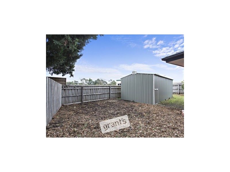 19 Nana Walk, Narre Warren South VIC 3805