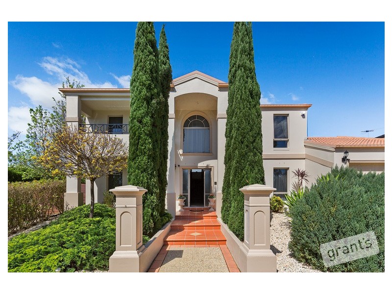 12 John Joseph Court, Narre Warren North VIC 3804