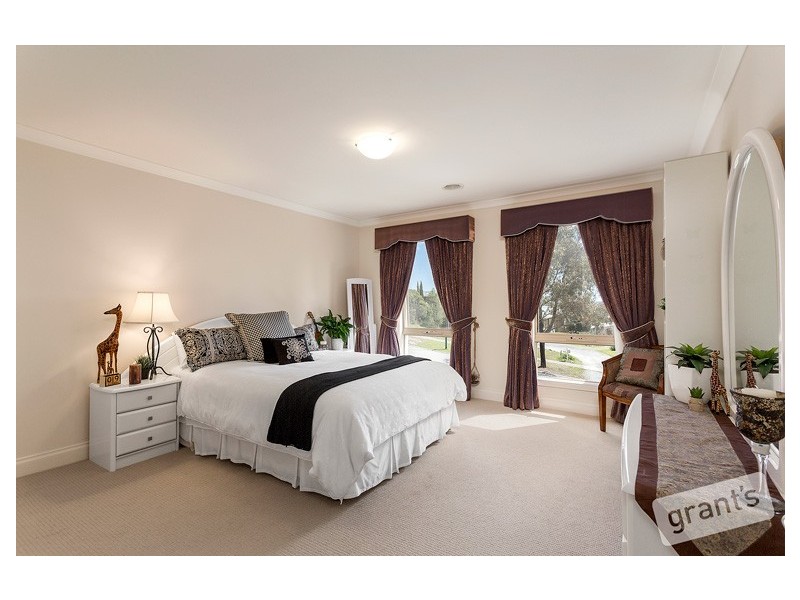 12 John Joseph Court, Narre Warren North VIC 3804