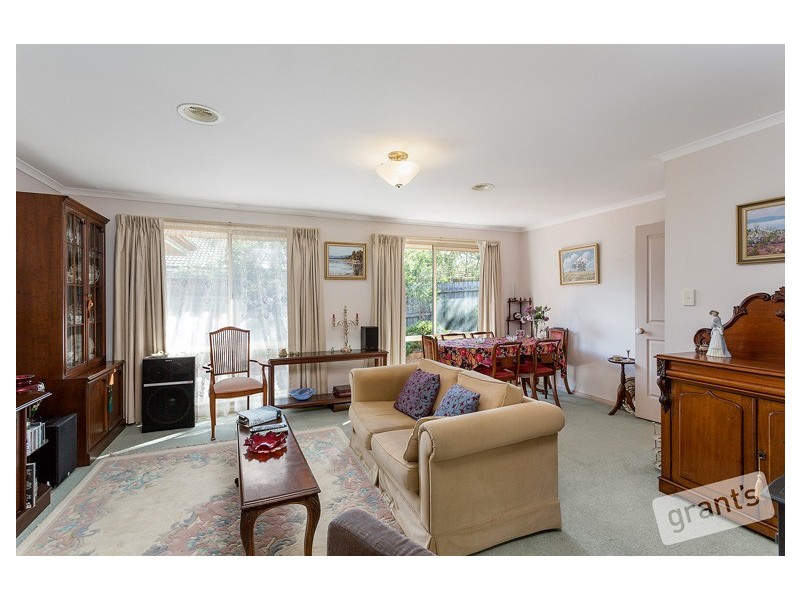 32 Allunga Parade, Berwick VIC 3806