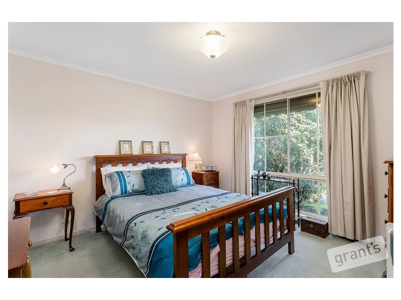 32 Allunga Parade, Berwick VIC 3806