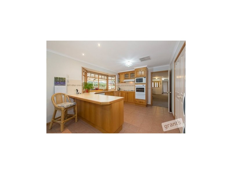 10 Thornley Drive, Berwick VIC 3806
