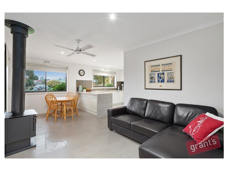 32 Hewson Street, Nyora VIC 3987