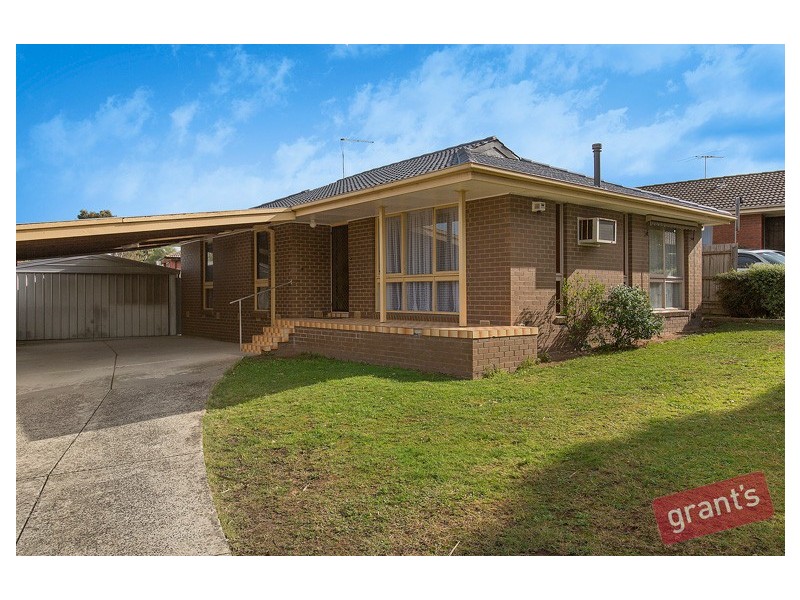 4 Surrey Close, Hallam VIC 3803