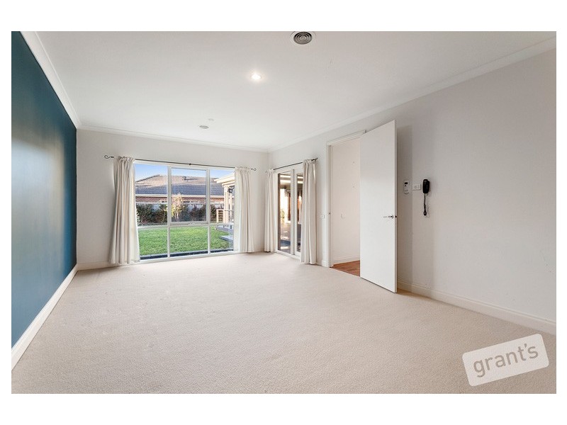 15 Peppertree Avenue, Narre Warren South VIC 3805