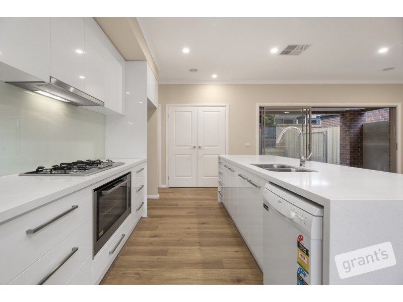 1/151 High Street, Berwick VIC 3806