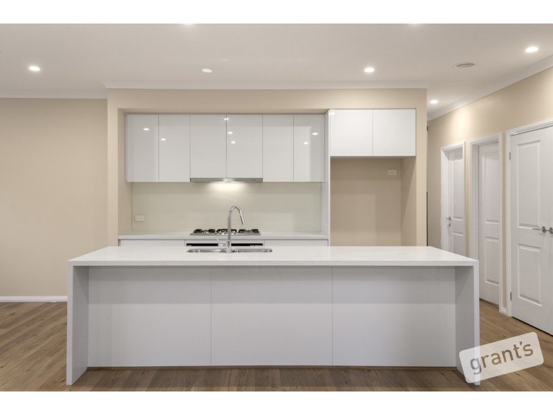 1/151 High Street, Berwick VIC 3806