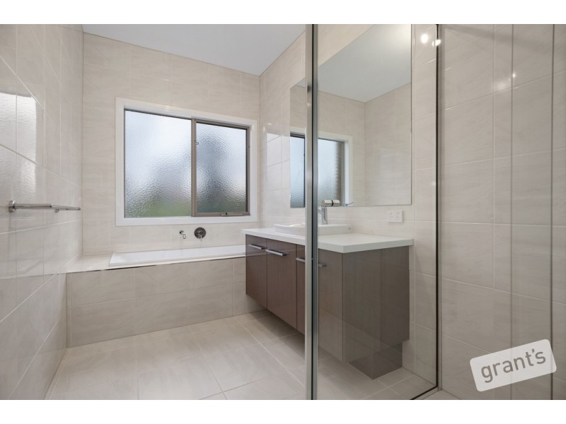 1/151 High Street, Berwick VIC 3806