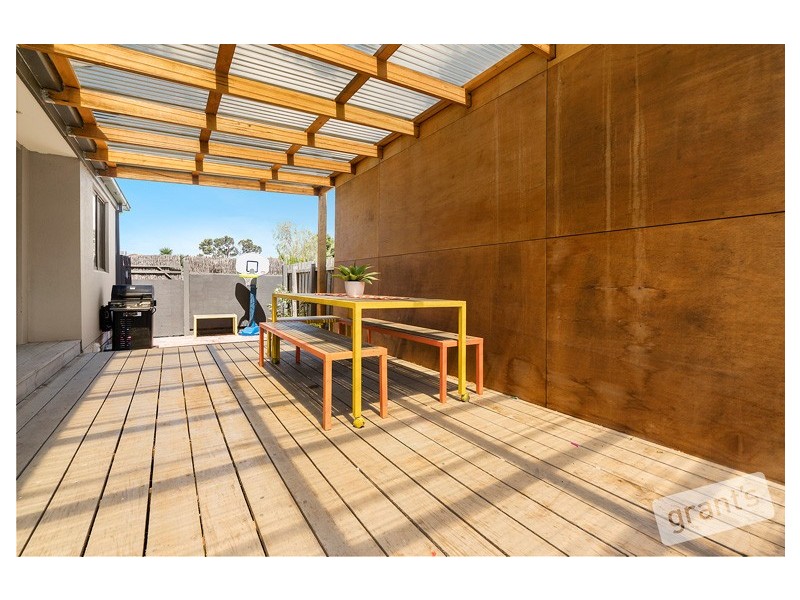 17 Collins Crescent, Berwick VIC 3806