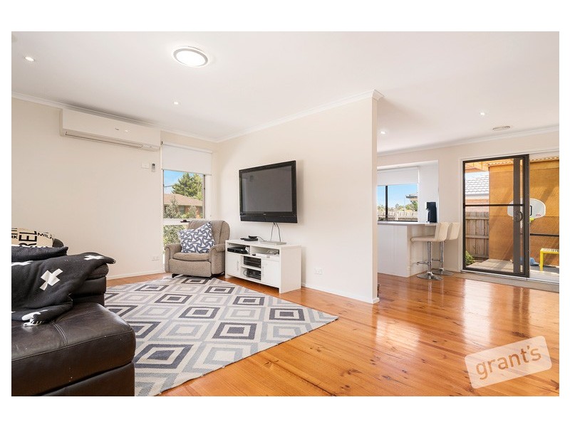 17 Collins Crescent, Berwick VIC 3806