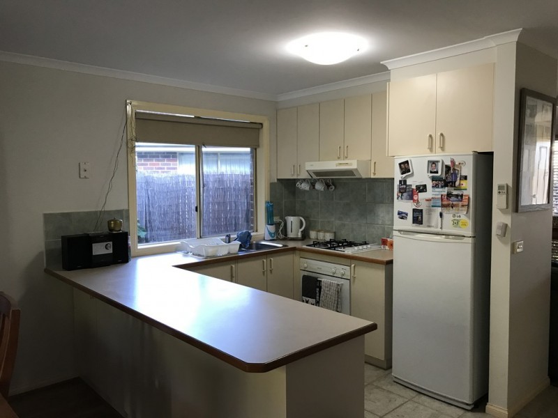 2/7-8 Harmon Close, Berwick VIC 3806