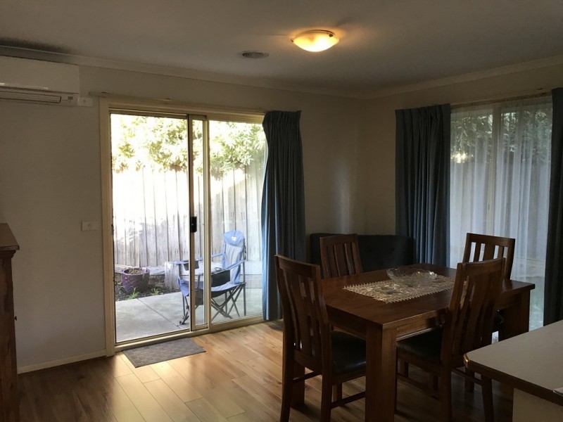 2/7-8 Harmon Close, Berwick VIC 3806