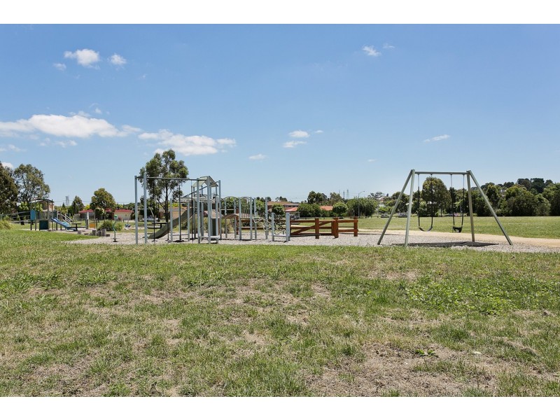 65 Kendall Drive, Narre Warren VIC 3805