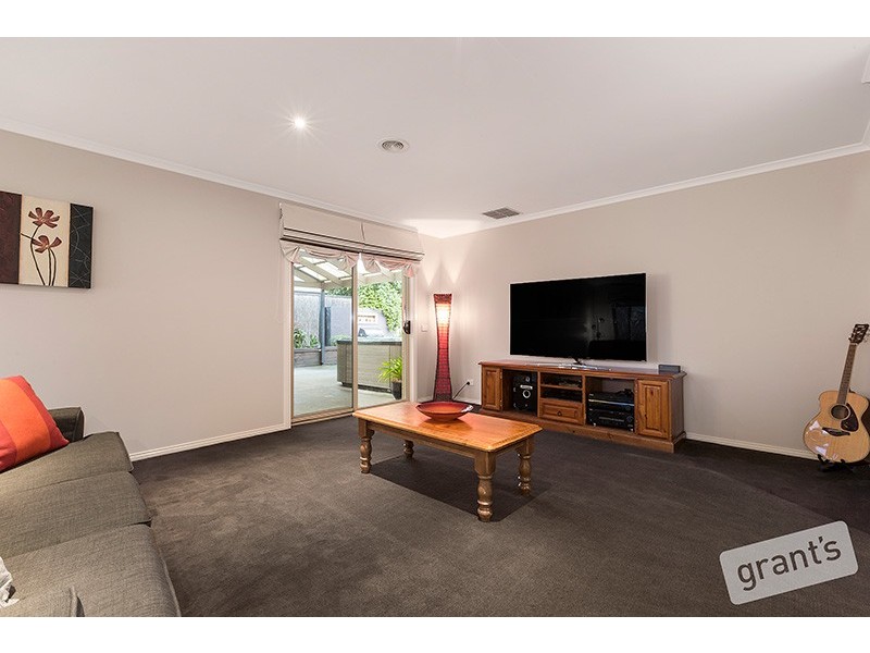 2 Scott Lee Drive, Beaconsfield VIC 3807