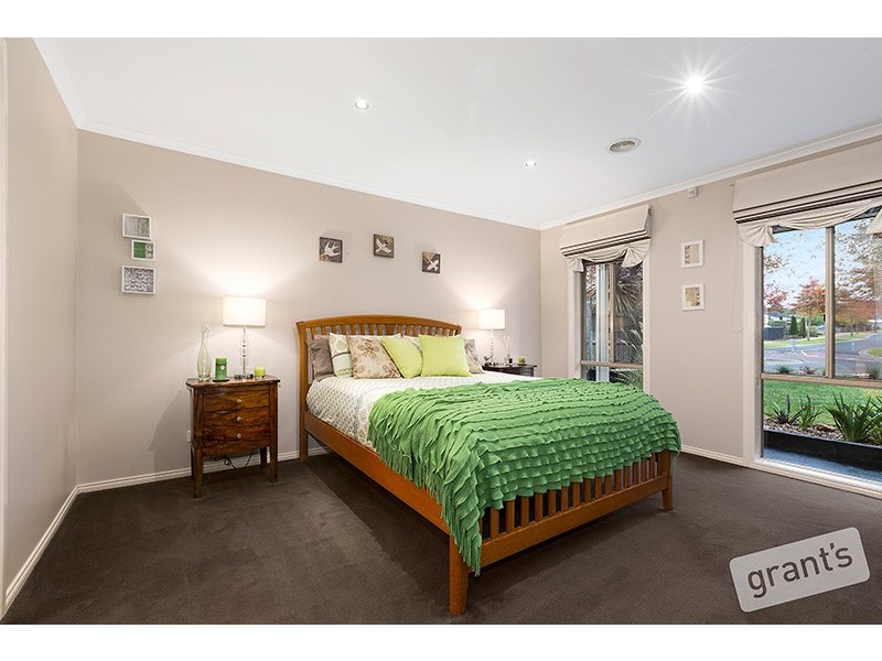 2 Scott Lee Drive, Beaconsfield VIC 3807