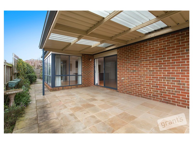 14 St Annes Crescent, Berwick VIC 3806