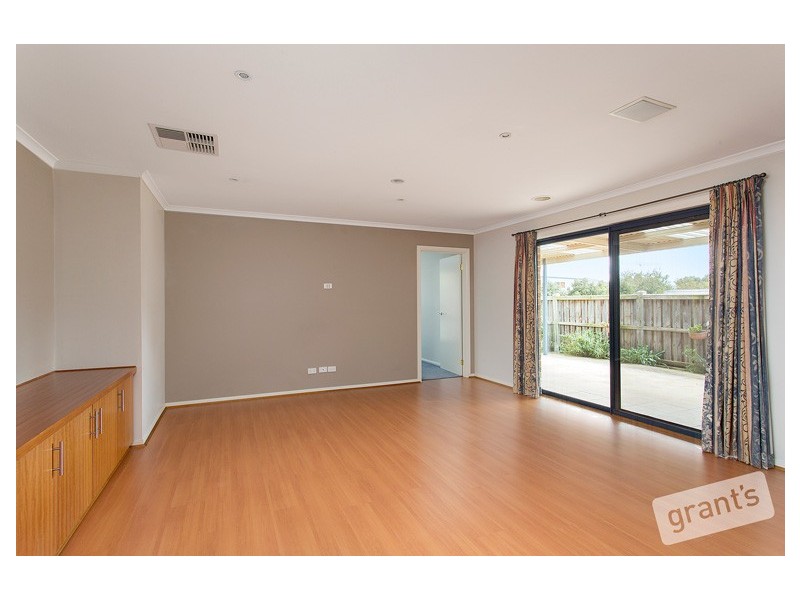 14 St Annes Crescent, Berwick VIC 3806