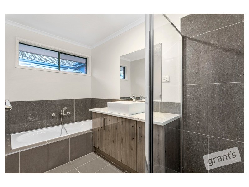 43 Terrapin Drive, Narre Warren South VIC 3805