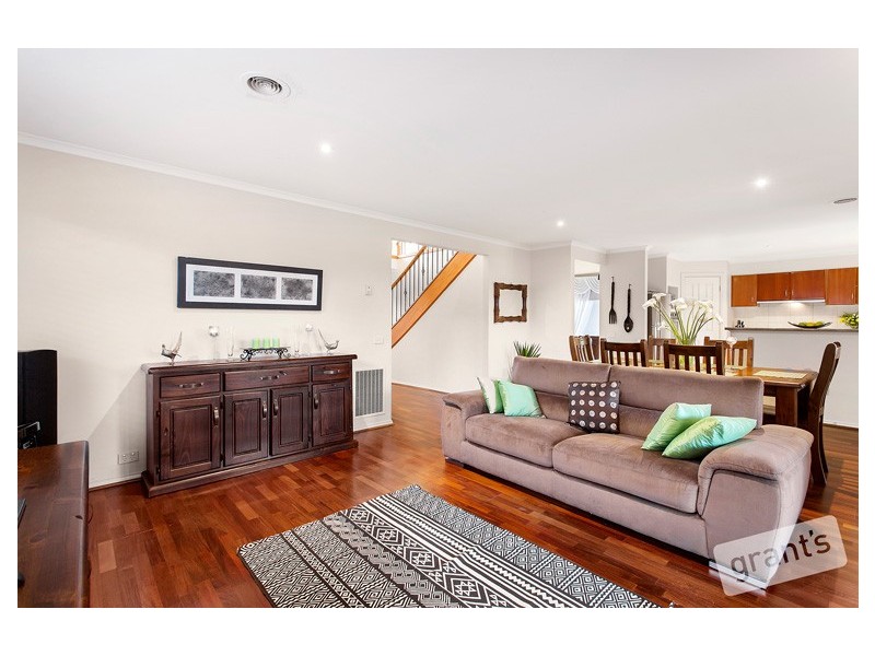 60 Berwick Springs Promenade, Narre Warren South VIC 3805