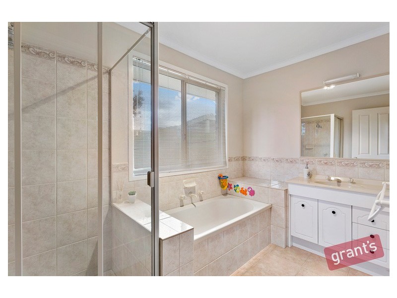 7 Hedley Court, Narre Warren VIC 3805