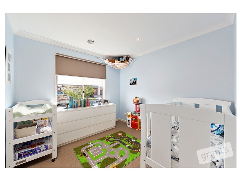 13 Lusitano Way, Clyde North VIC 3978