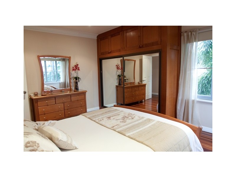 13 Howitt Street, North Ward QLD 4810