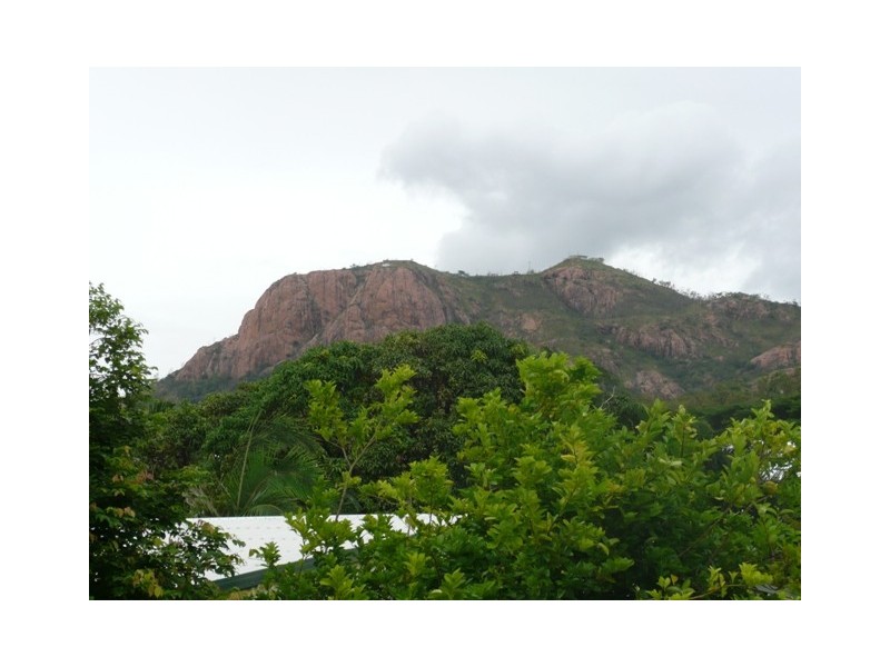 13 Howitt Street, North Ward QLD 4810