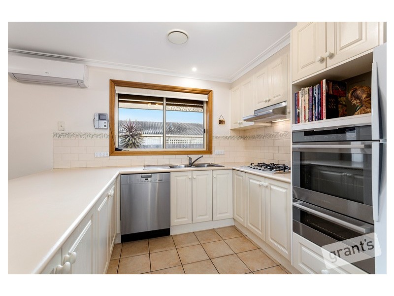 14 Highland Crescent, Narre Warren South VIC 3805