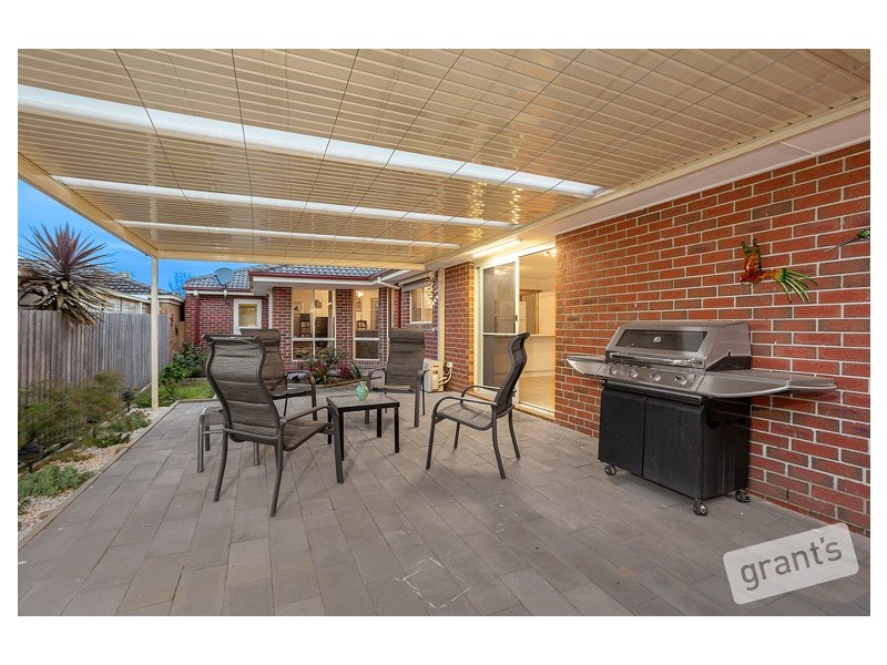14 Highland Crescent, Narre Warren South VIC 3805