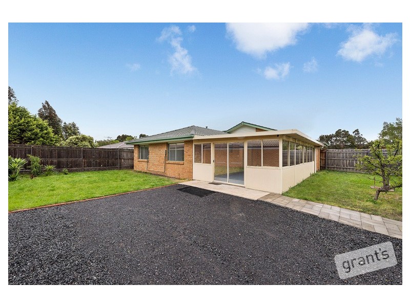 24 Coolong Avenue, Berwick VIC 3806