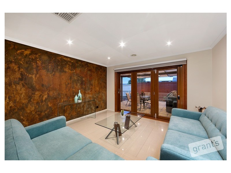 11 Azure Place, Narre Warren South VIC 3805