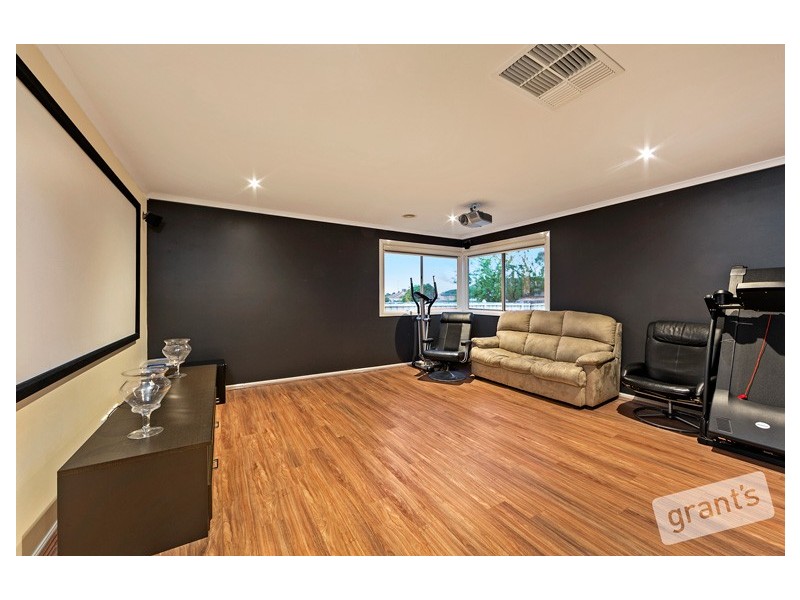 11 Azure Place, Narre Warren South VIC 3805