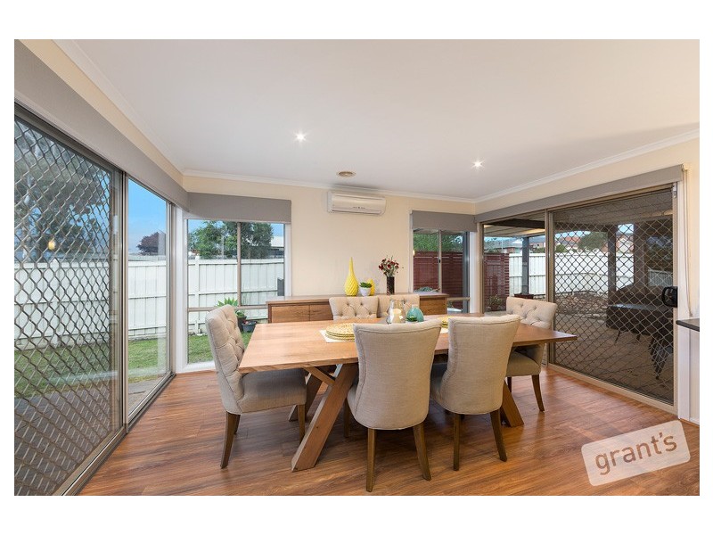 11 Azure Place, Narre Warren South VIC 3805