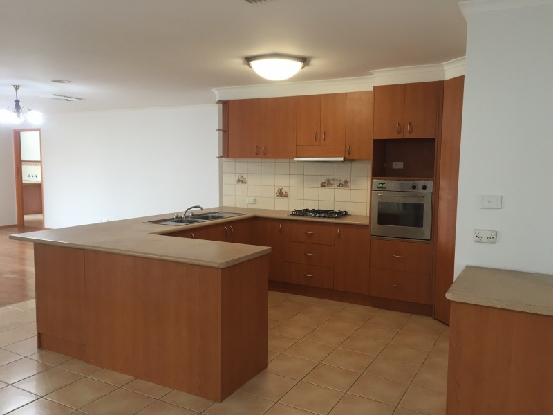 41 Strong Drive, Hampton Park VIC 3976