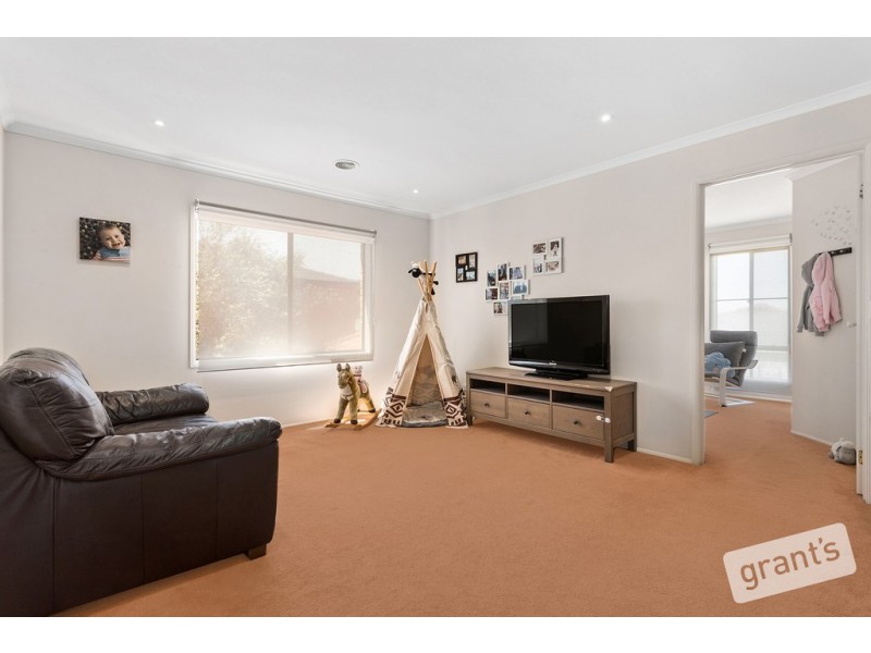 4 Dover Court, Narre Warren South VIC 3805