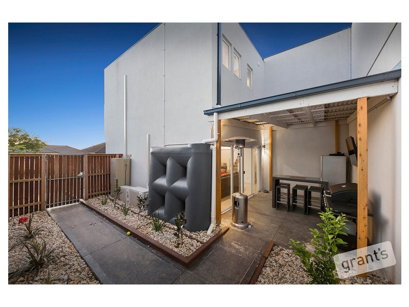 35 Macquarie Circuit, Pakenham VIC 3810